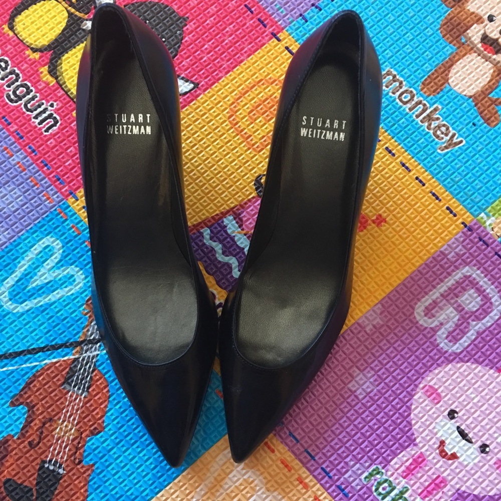 BNWT Stuart Weitzman Black lambskin Leather heels